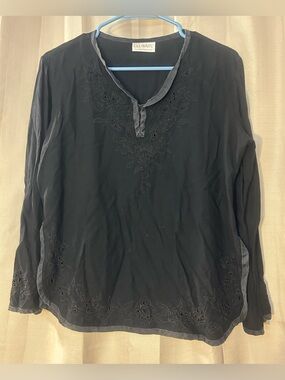 Uluwatu Black Balinese Lace Embroidered
Tunic Blouse Size L